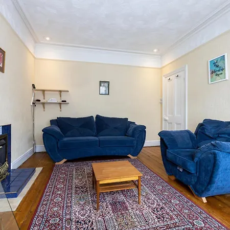 Guestready - Enchanting Life In Gorse Hill Manchester Exterior foto