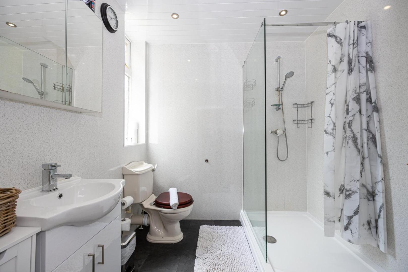 Casa vacanze Guestready - Enchanting Life In Gorse Hill Manchester